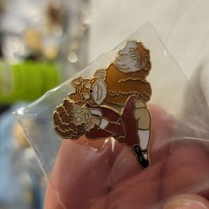 Collectors little orphan Anne pin